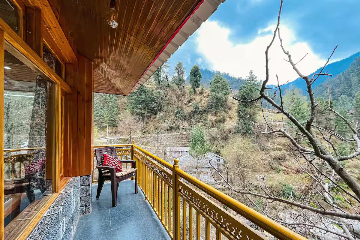 Spacious cottage in Jibhi near River x Solis Nature