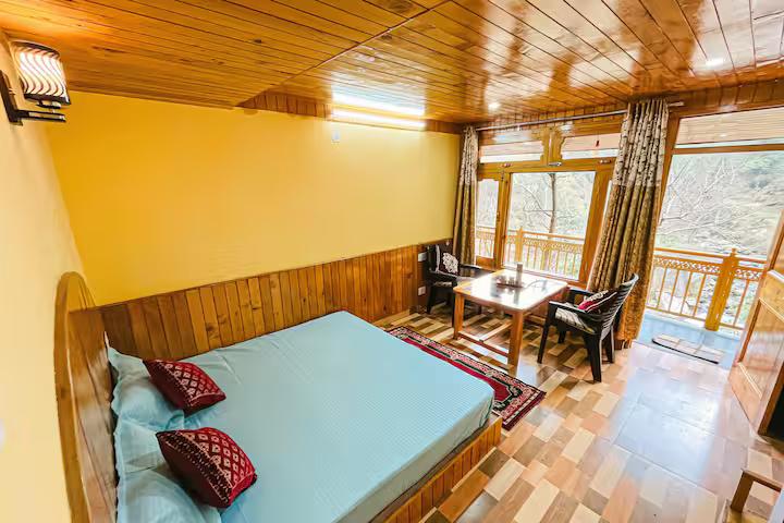 Spacious cottage in Jibhi near River x Solis Nature