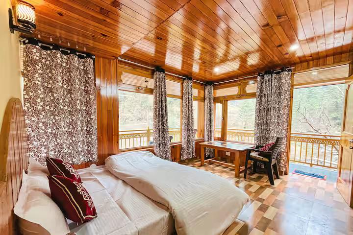 Spacious cottage in Jibhi near River x Solis Nature