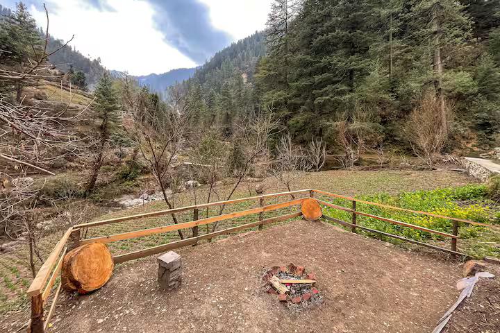 Spacious cottage in Jibhi near River x Solis Nature