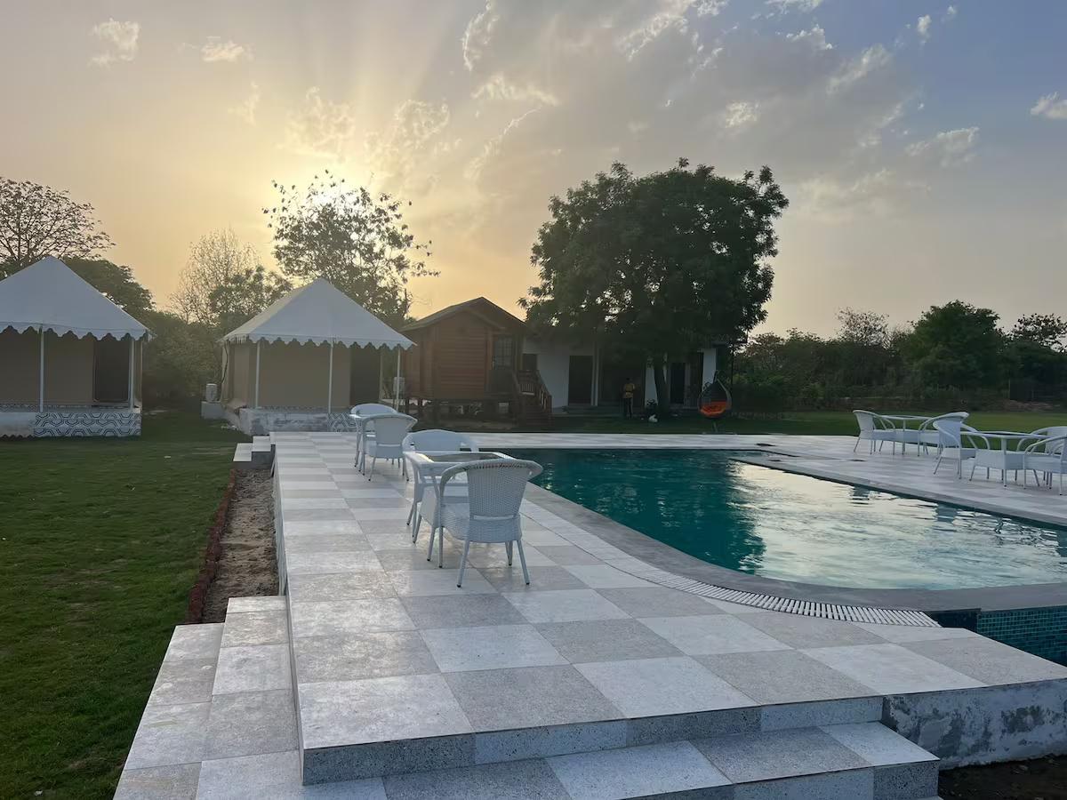 Wooden Cottage - 2 Bedroom (NCR) x Solis Nature