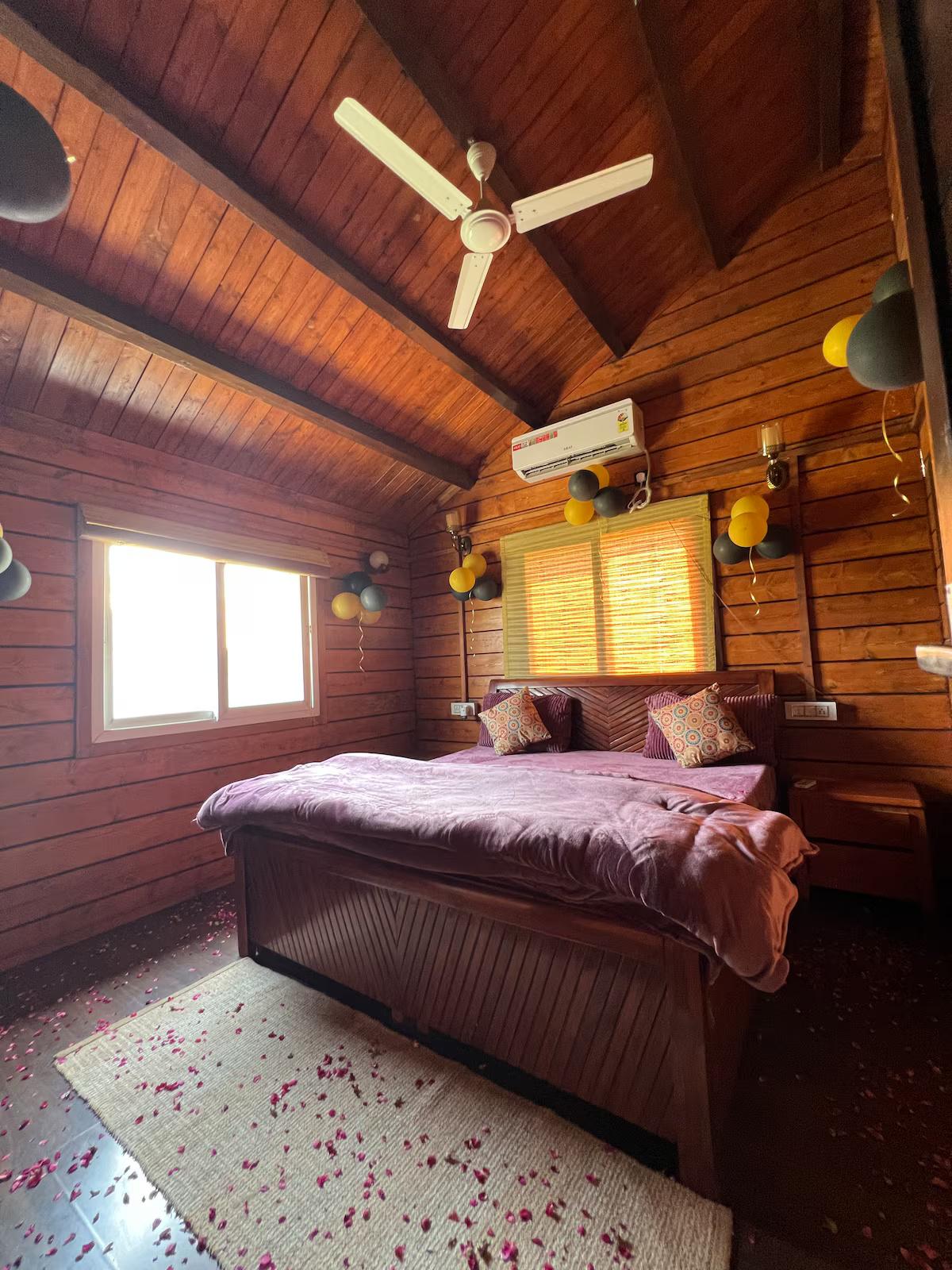 Wooden Cottage - 2 Bedroom (NCR) x Solis Nature