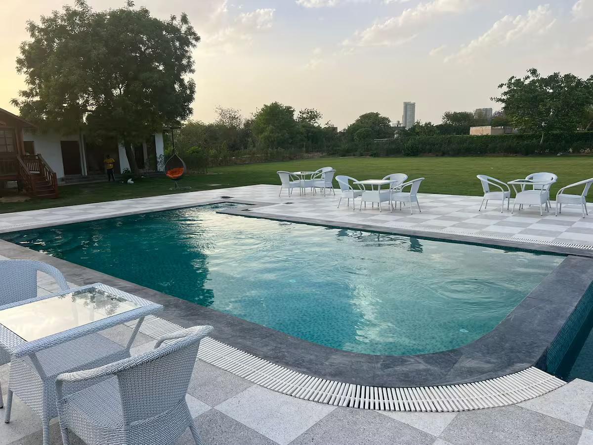 Wooden Cottage - 2 Bedroom (NCR) x Solis Nature