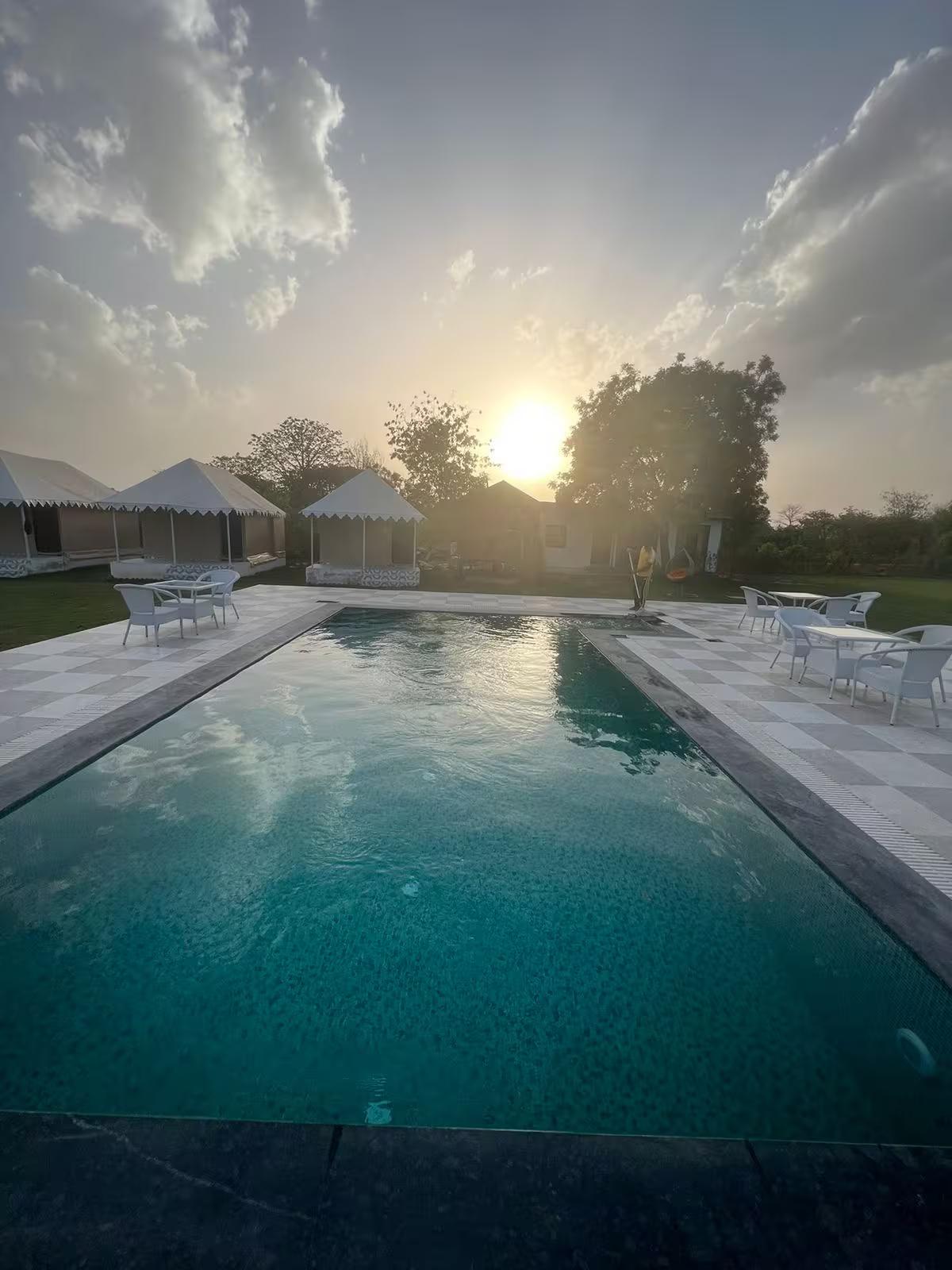 Wooden Cottage - 2 Bedroom (NCR) x Solis Nature