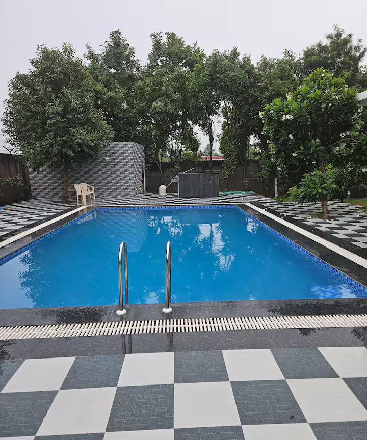 Ekant Farm (NCR) x Solis Nature