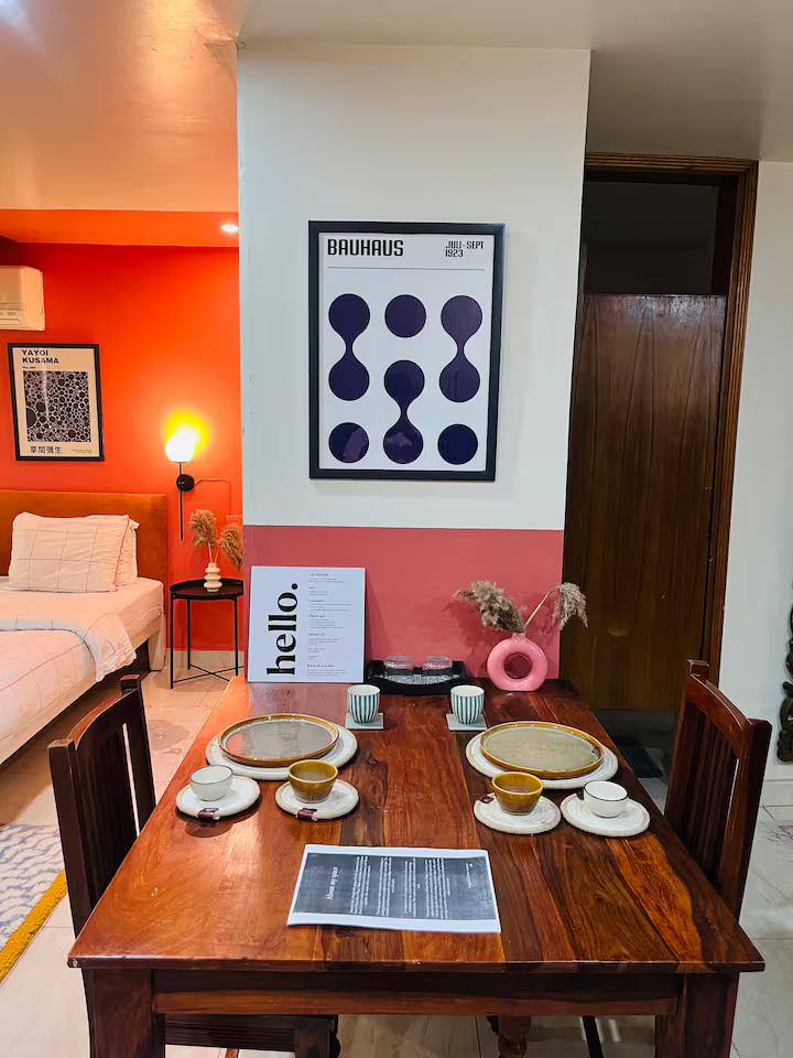 Stylish 800SQFT Luxury Apart with Theme Room in HKV (N x Solis Nature