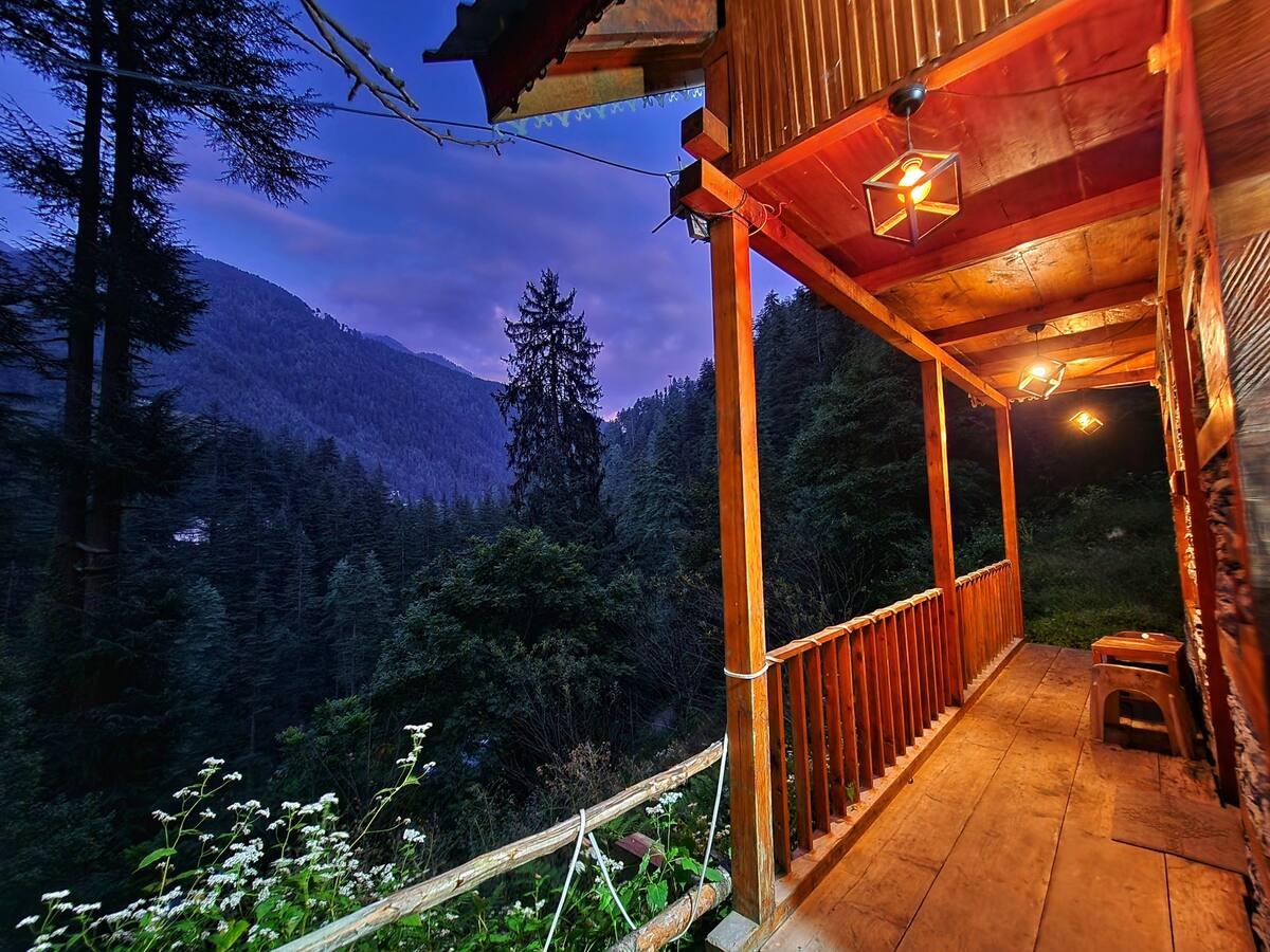 Jungle Trails Cottage x Solis Nature