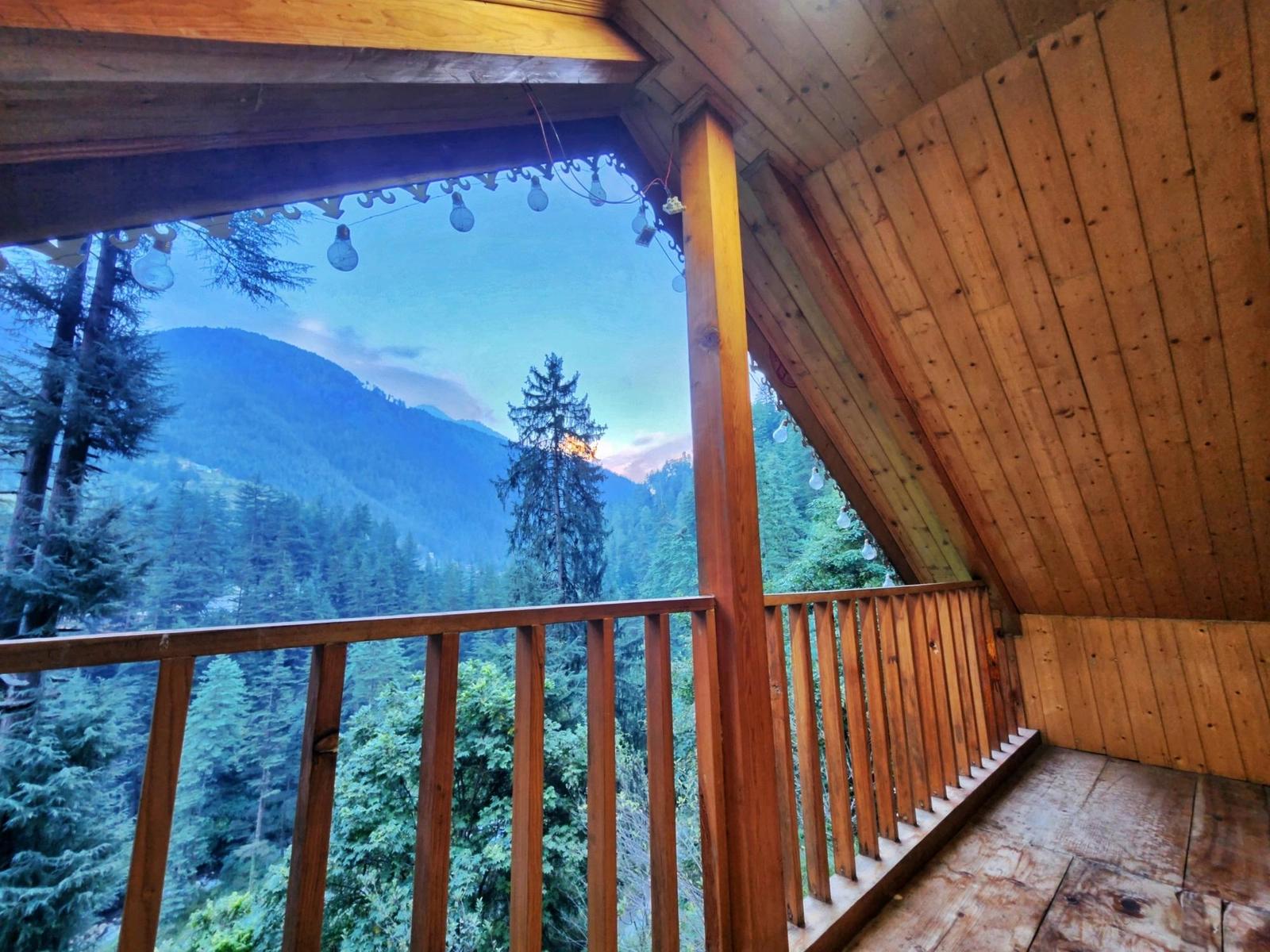 Jungle Trails Cottage x Solis Nature