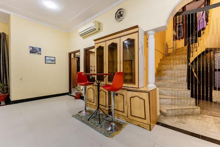 The jungle huts (NCR) x Solis Nature