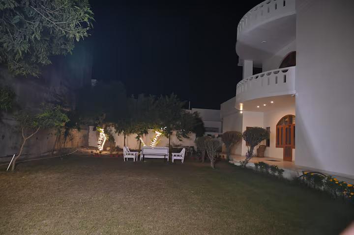 Paradise Island - A Luxurious BNB near Airport x Solis Nature