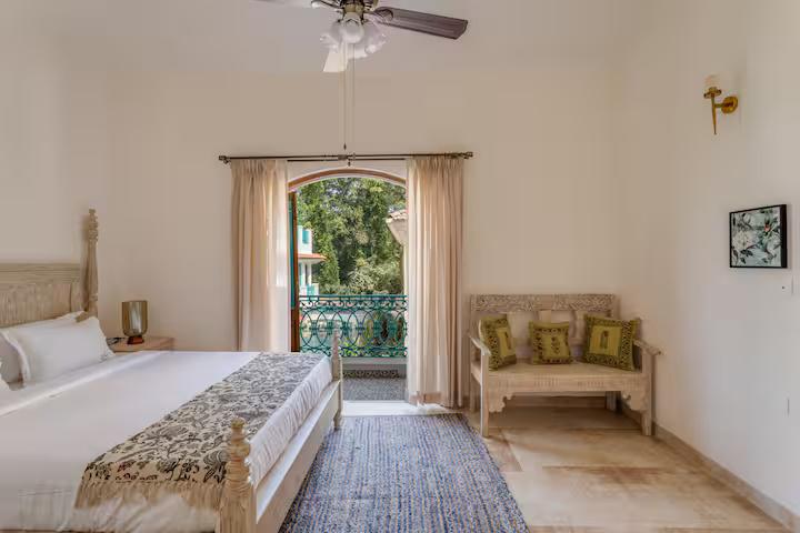 Ivory 5 BHK Private Pool Villa near Calangute x Solis Nature