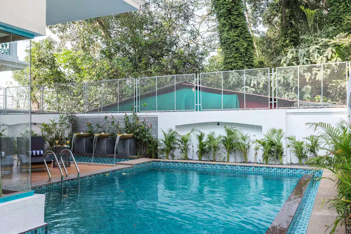 Ivory 5 BHK Private Pool Villa near Calangute x Solis Nature