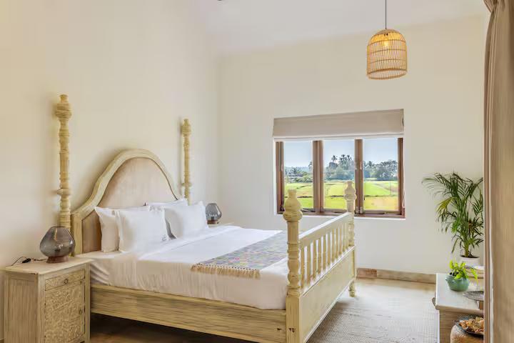 Ivory 5 BHK Private Pool Villa near Calangute x Solis Nature