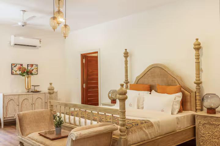 Ivory 5 BHK Private Pool Villa near Calangute x Solis Nature