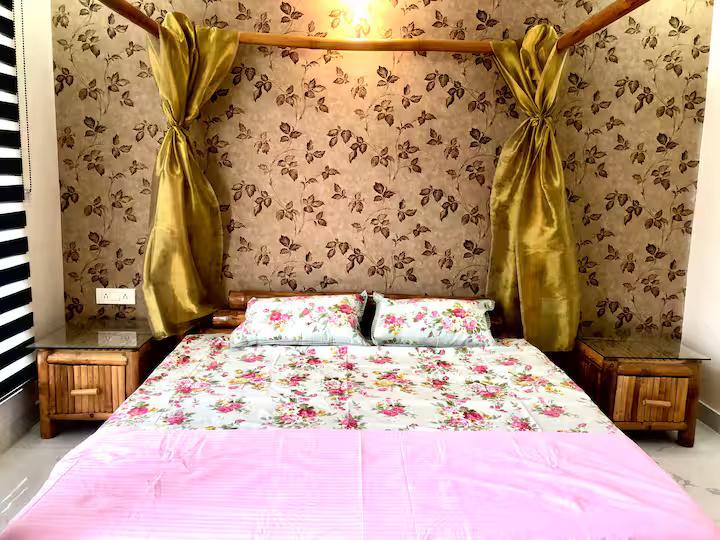 Khwaab Farmhouse for pool party, wedding, events (NCR) x Solis Nature