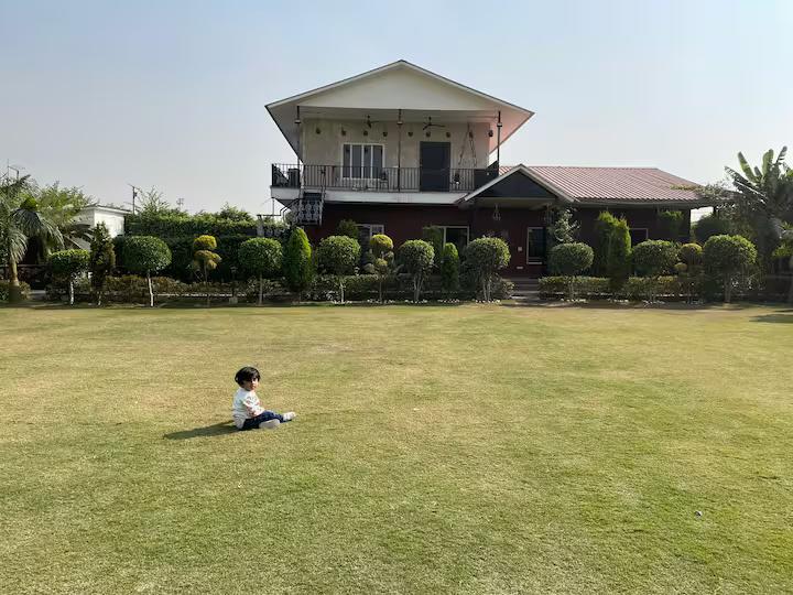 Khwaab Farmhouse for pool party, wedding, events (NCR) x Solis Nature