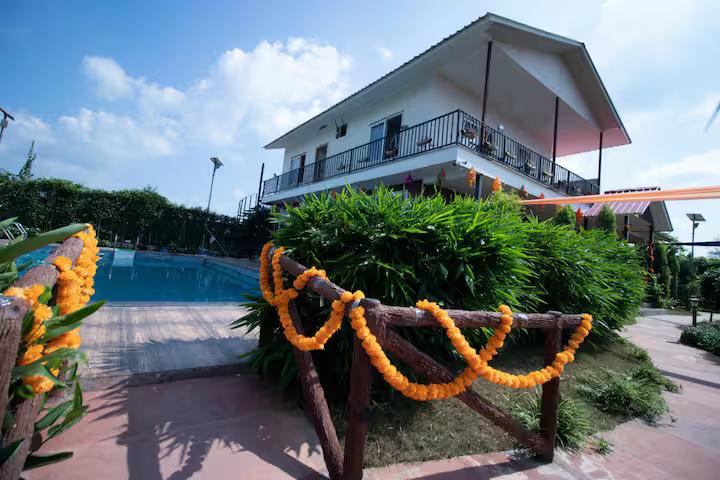 Khwaab Farmhouse for pool party, wedding, events (NCR) x Solis Nature