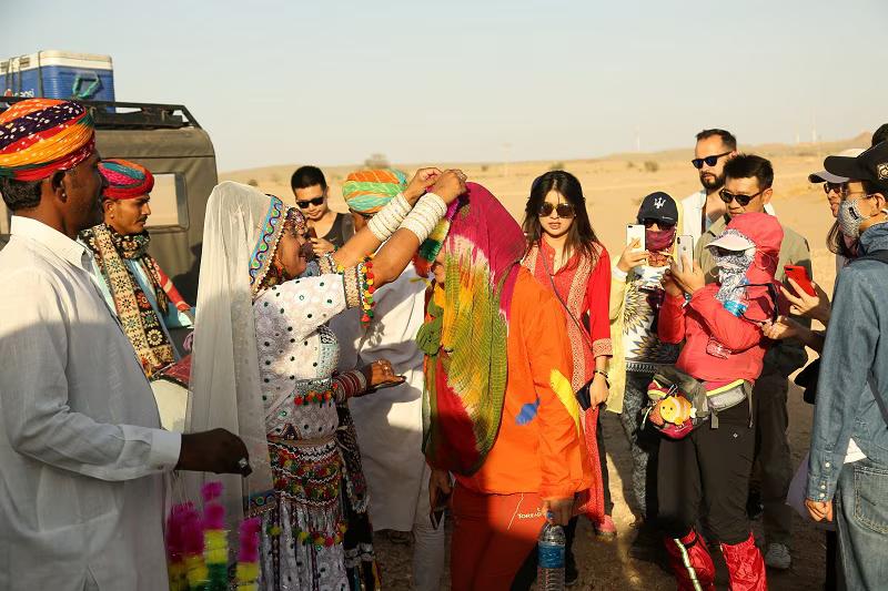 Sunny Desert Camp x Solis Nature