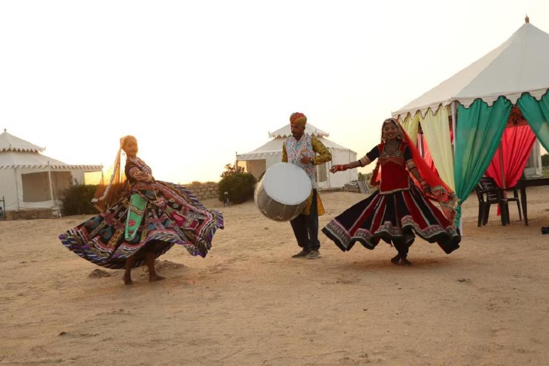 Sunny Desert Camp x Solis Nature