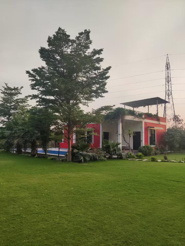 Luxury Farmhouse with Pool in the Aravalli Hills x Solis Nature