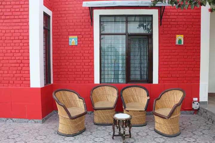 Luxury Farmhouse with Pool in the Aravalli Hills x Solis Nature