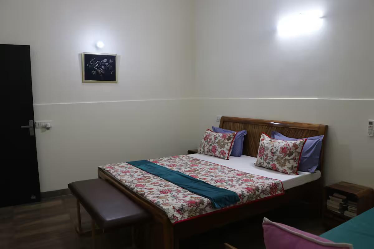 Luxury Farmhouse with Pool in the Aravalli Hills x Solis Nature