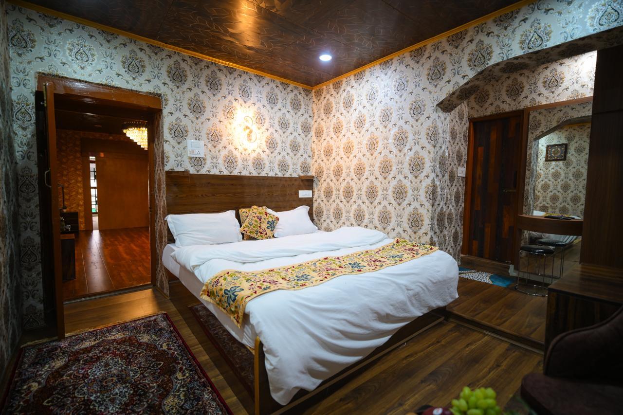 Aubiz Villa's Residential Suite x Solis Nature