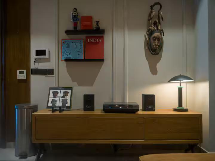 Stylish & Modern Luxury 4BR Apartment | Arjun Marg x Solis Nature