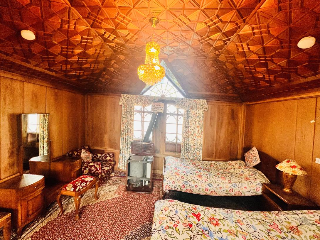 Canada Houseboats x Solis Nature