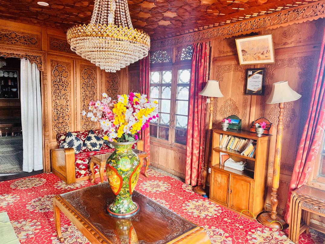 Canada Houseboats x Solis Nature