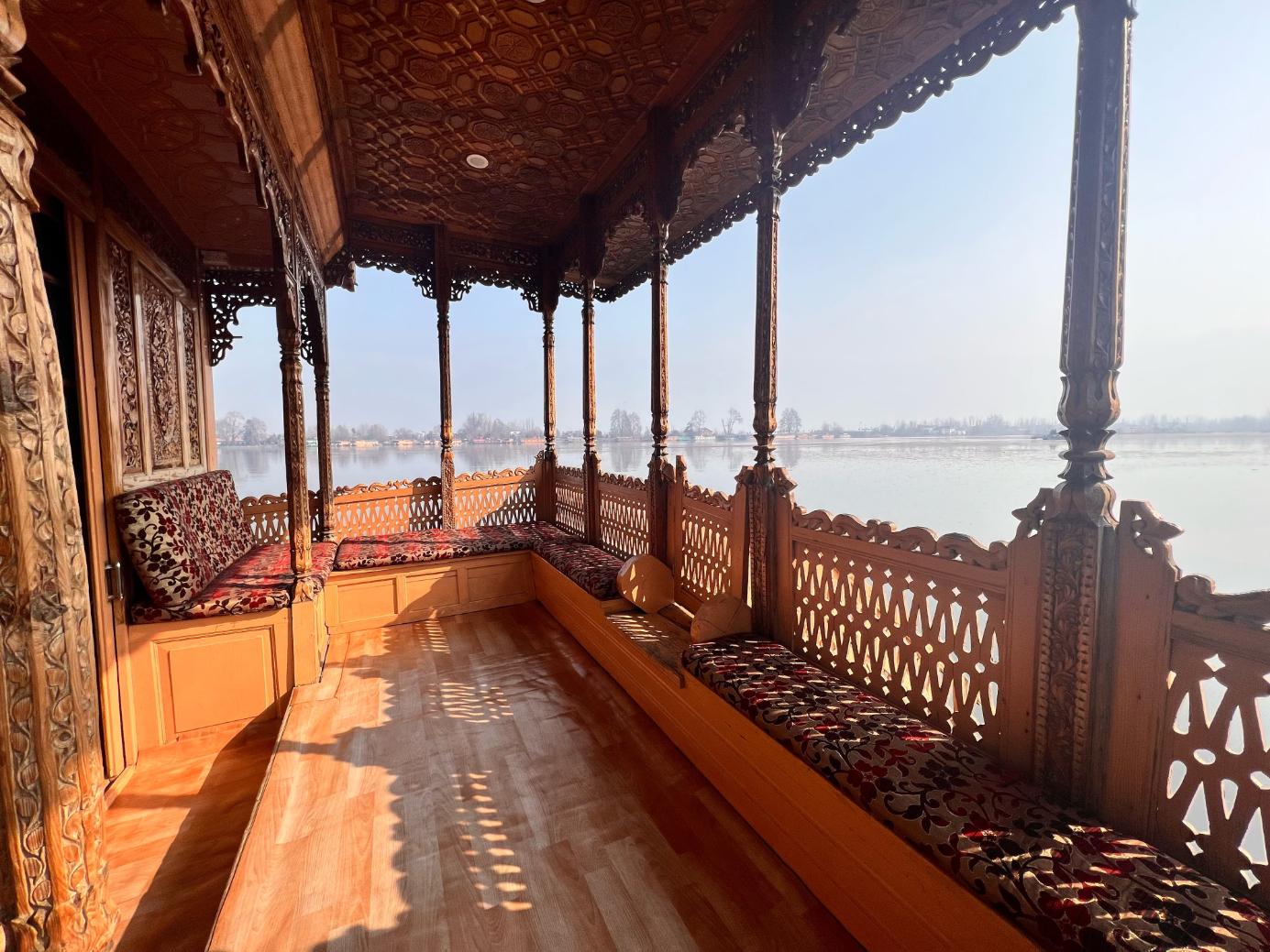 Canada Houseboats x Solis Nature