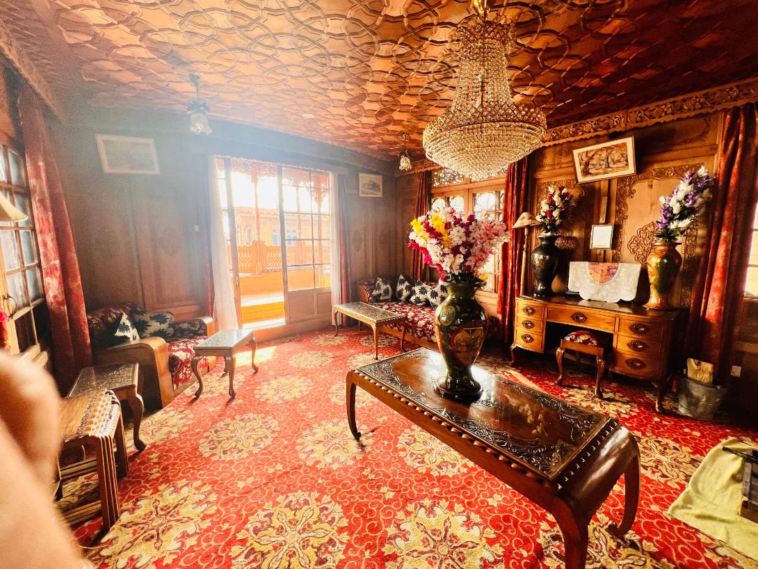 Canada Houseboats x Solis Nature