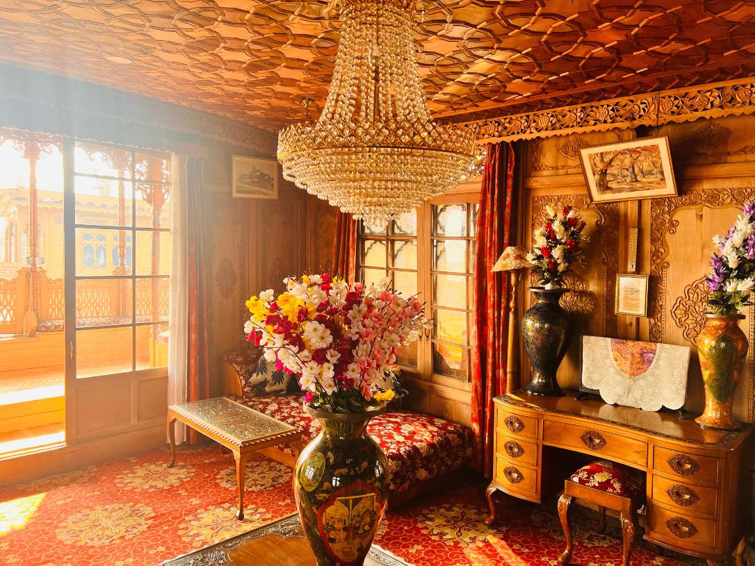 Canada Houseboats x Solis Nature