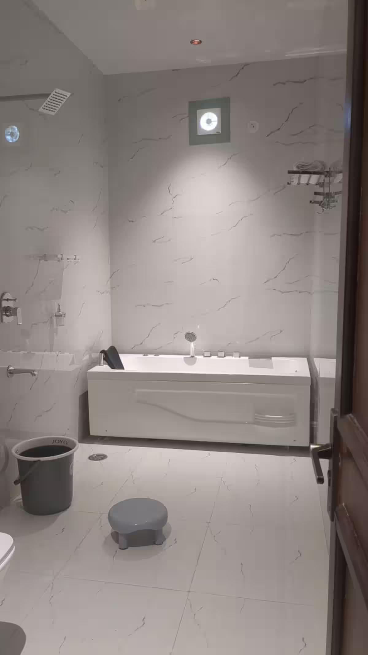 The Taj Cottage with Jacuzzi x Solis Nature