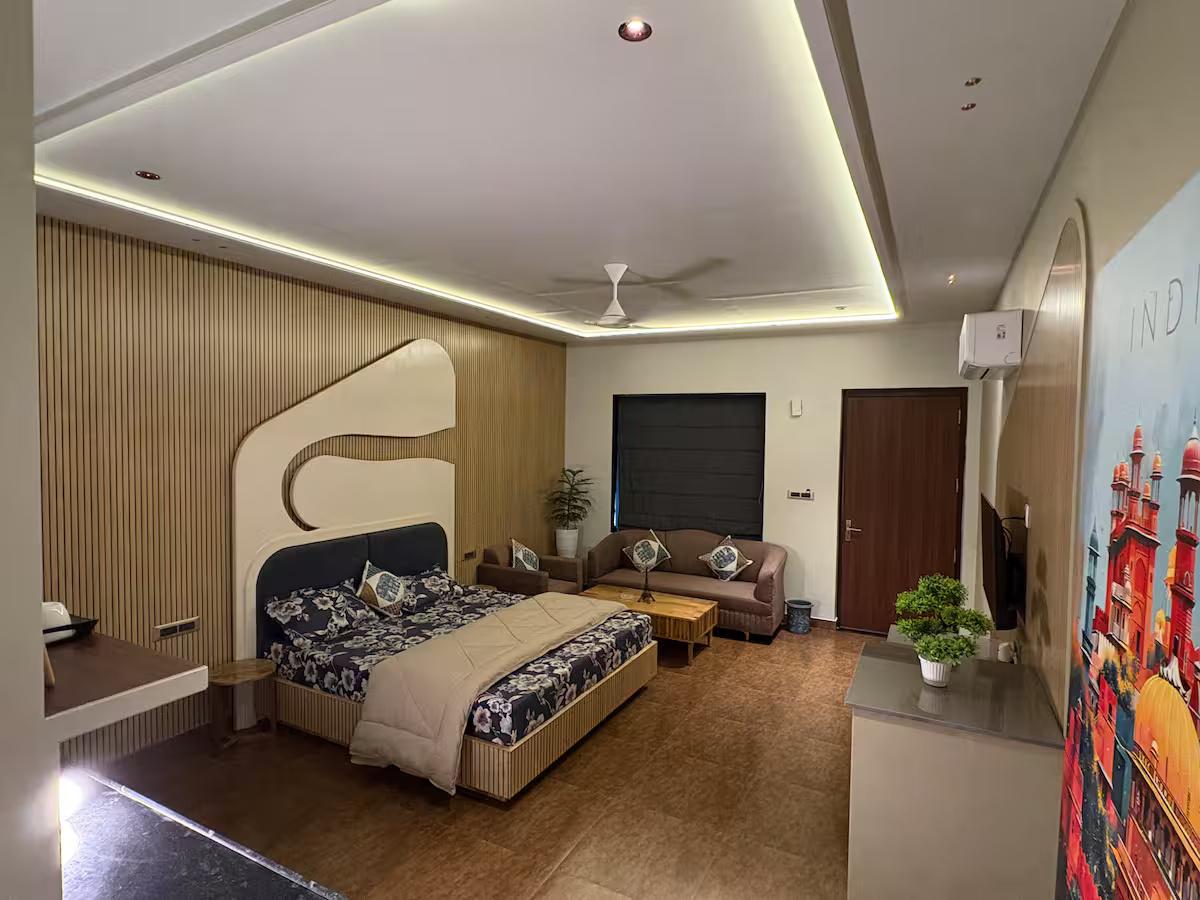 Moonlight Cottage x Solis Nature