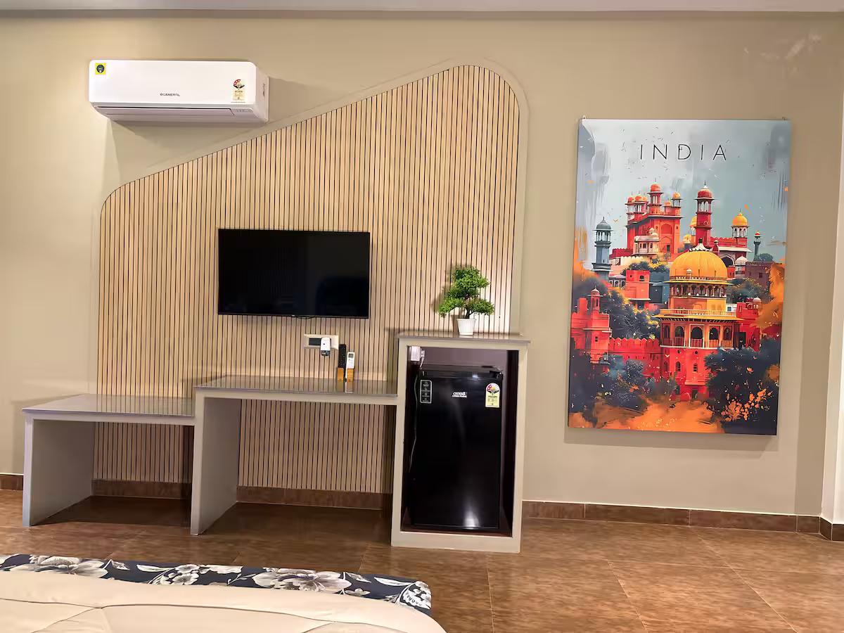 Moonlight Cottage x Solis Nature