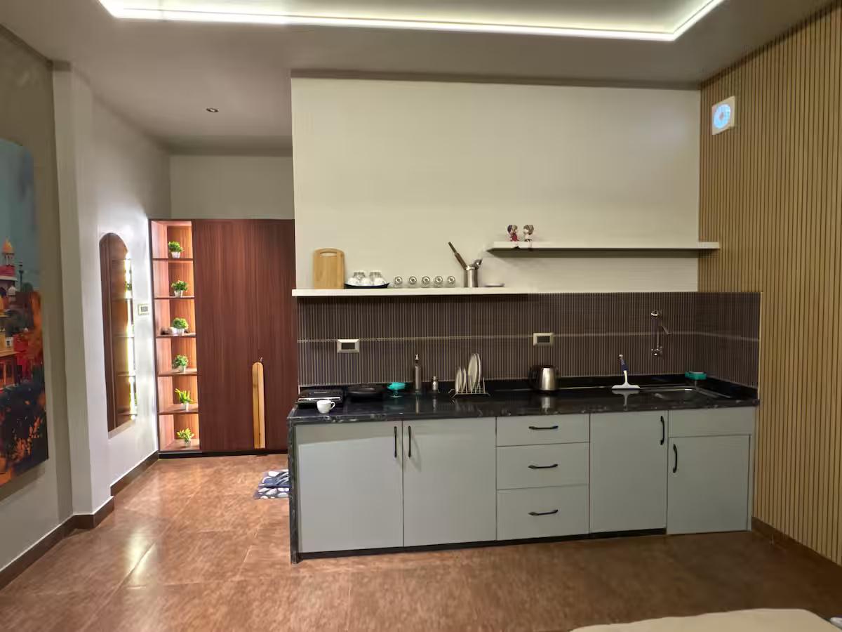 Moonlight Cottage x Solis Nature