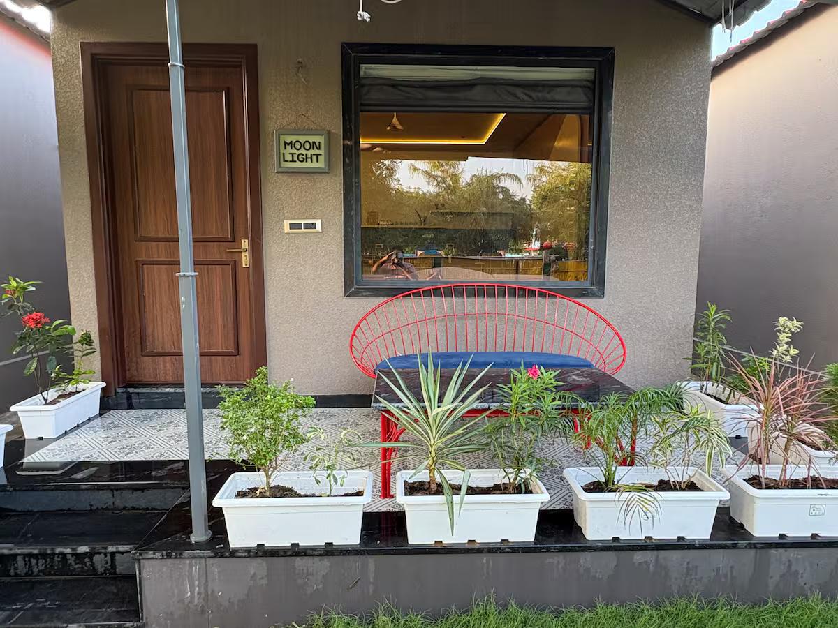 Moonlight Cottage x Solis Nature