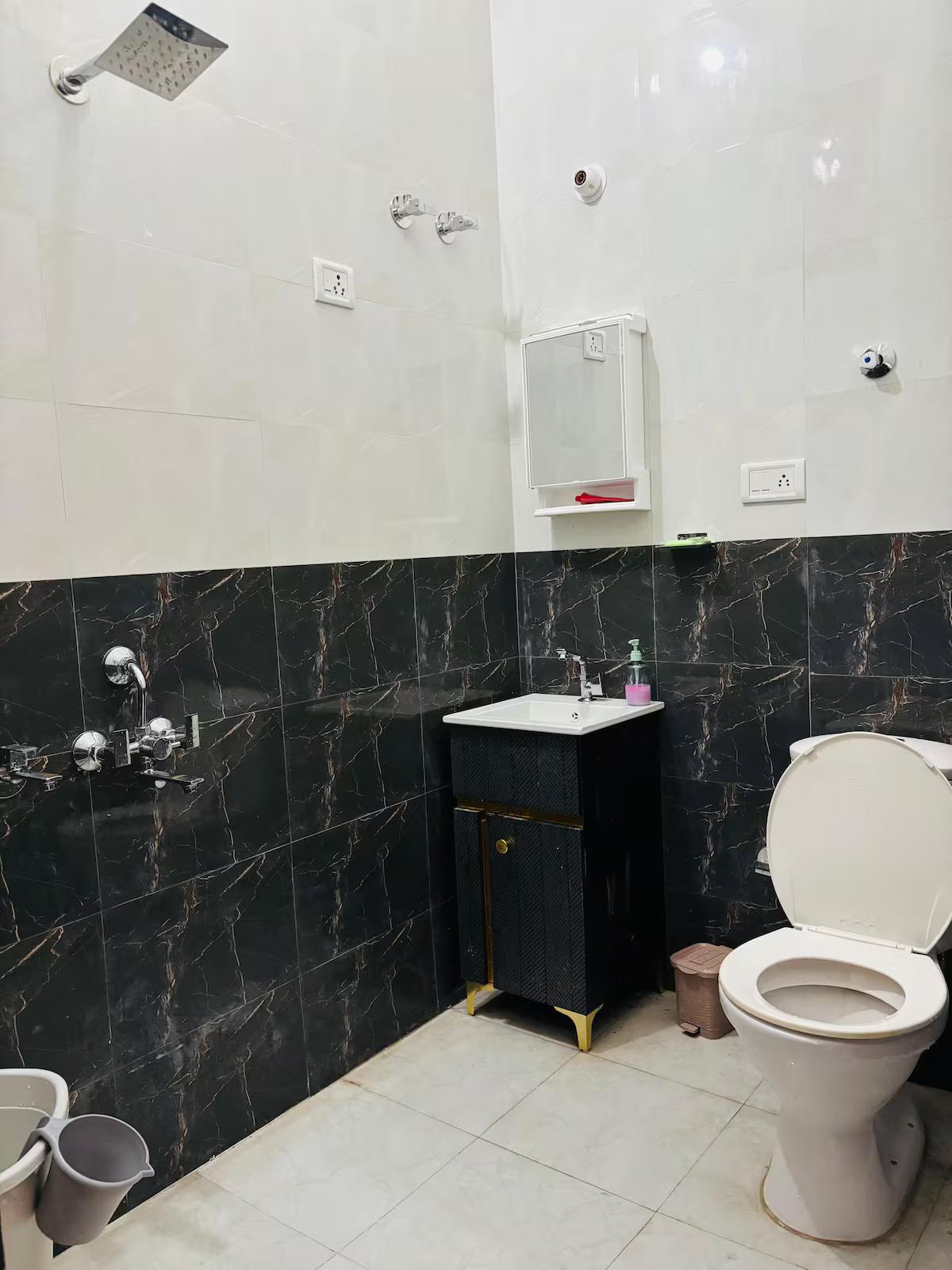 Peaceful Private Garden Villa : The Saanjh Escape x Solis Nature