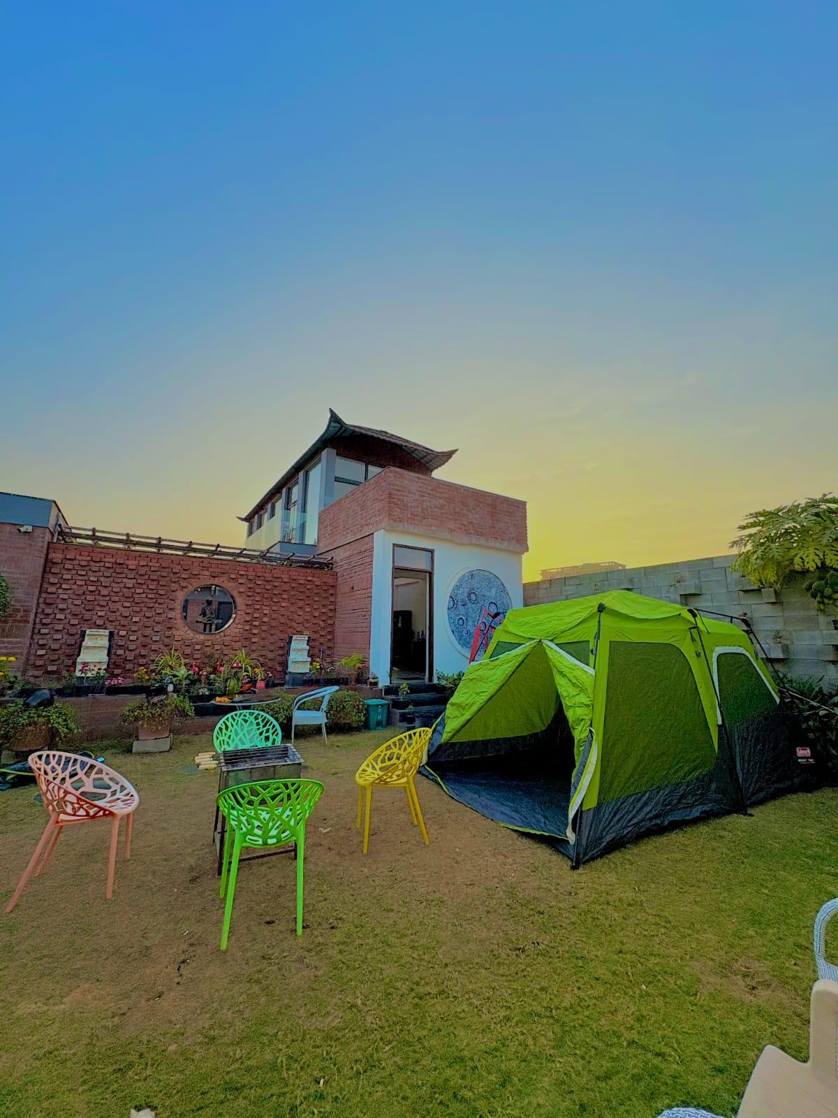 Tarshal Outhouse x Solis Nature