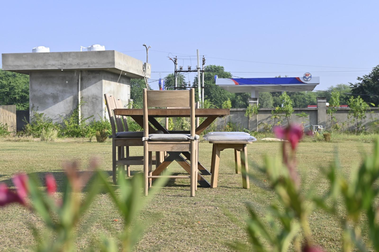 Tarshal Farms - A Rustic Property with Games x Solis Nature