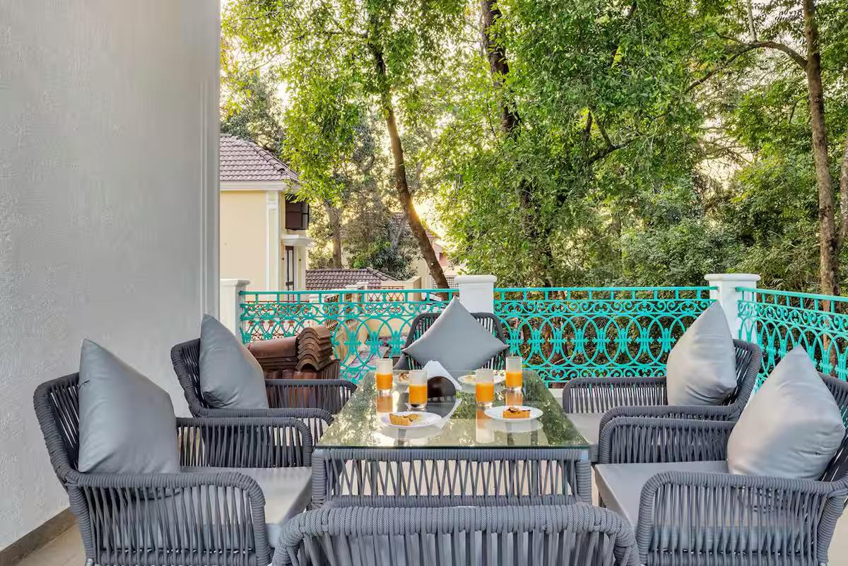 Tropical - 4 BHK Private Pool Villa x Solis Nature