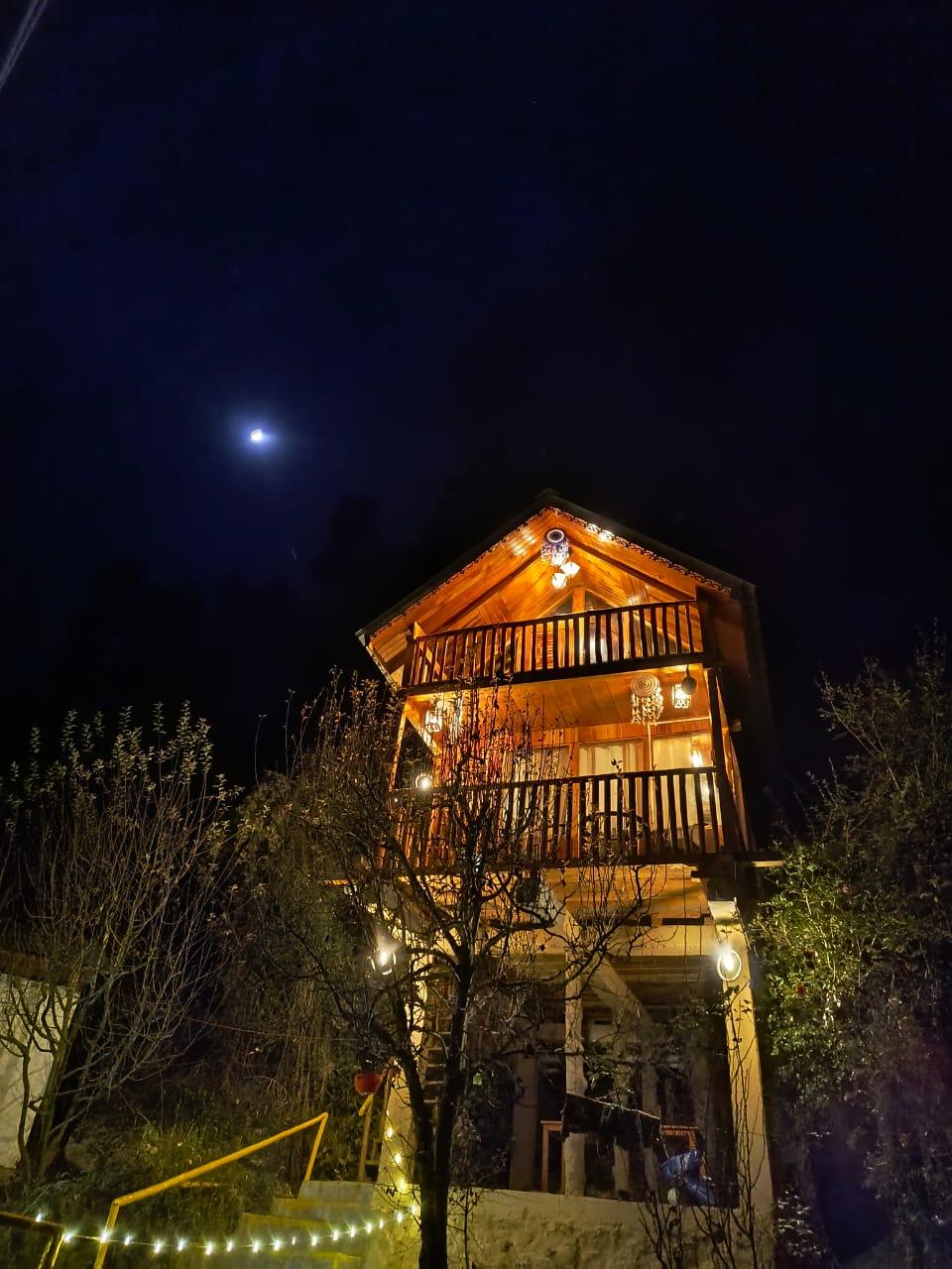 The Isisinga tree house x Solis Nature