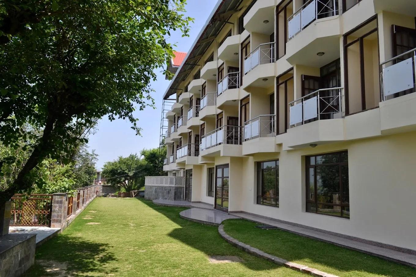 Manla Homes Resort x Solis Nature