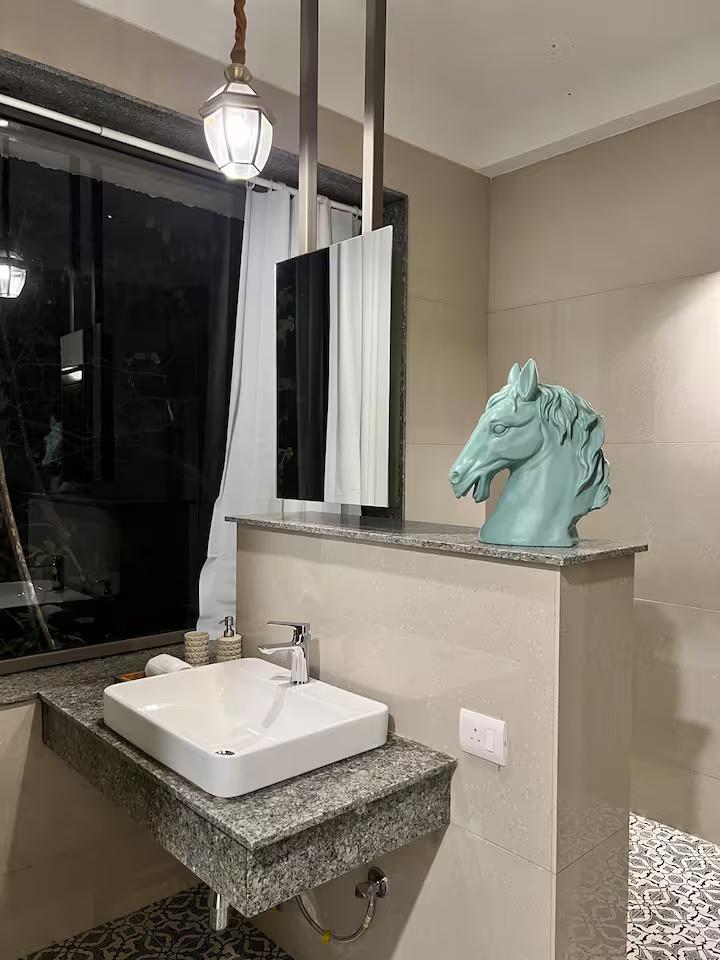 IvyBridge - Pool, Jacuzzi , Gym, Nature (NCR) x Solis Nature