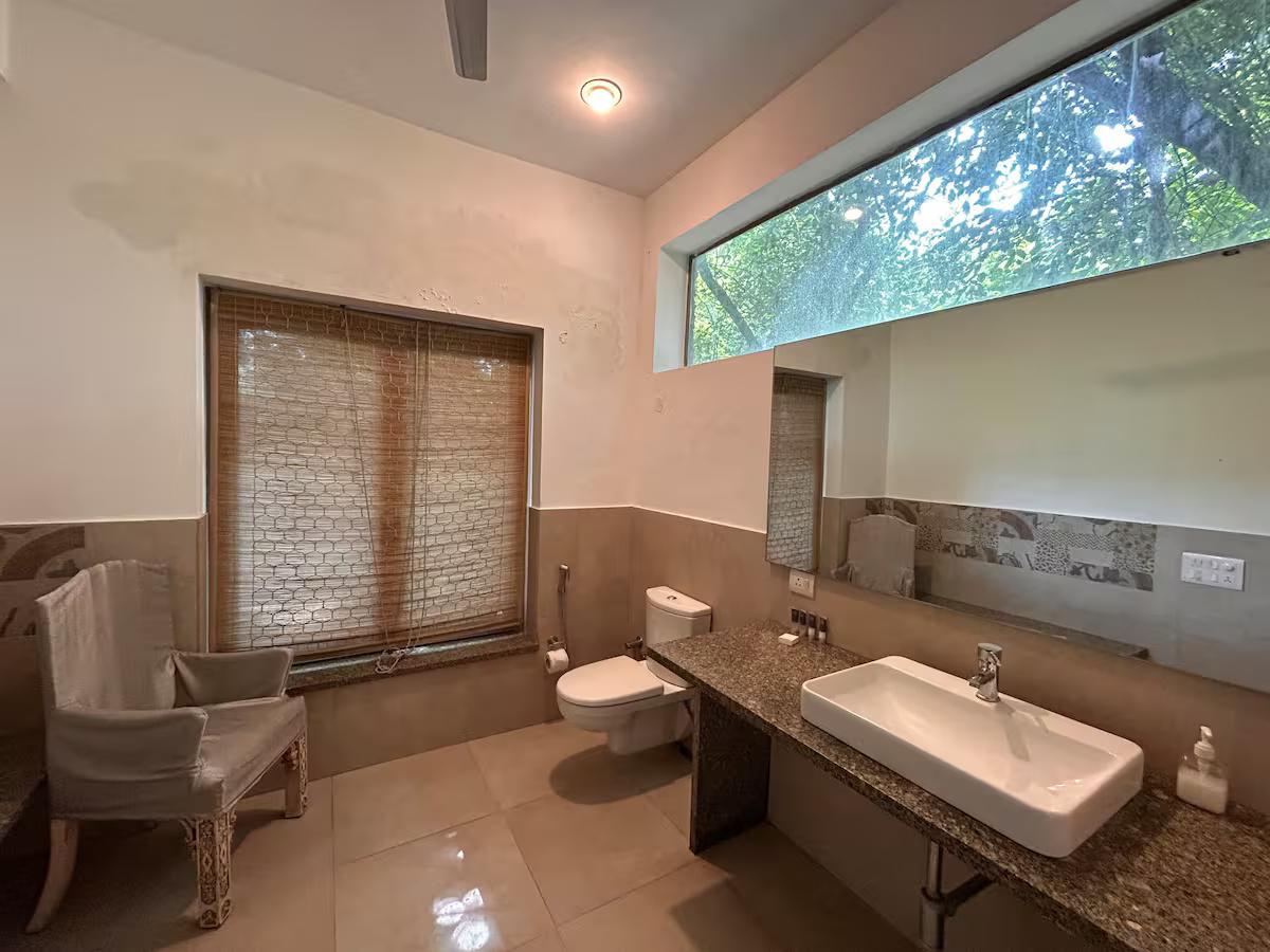 IvyBridge - Pool, Jacuzzi , Gym, Nature (NCR) x Solis Nature