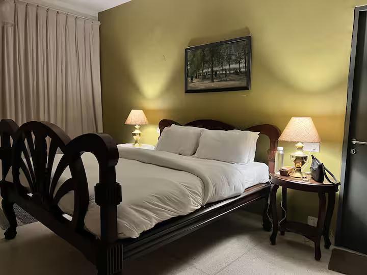 IvyBridge - Pool, Jacuzzi , Gym, Nature (NCR) x Solis Nature