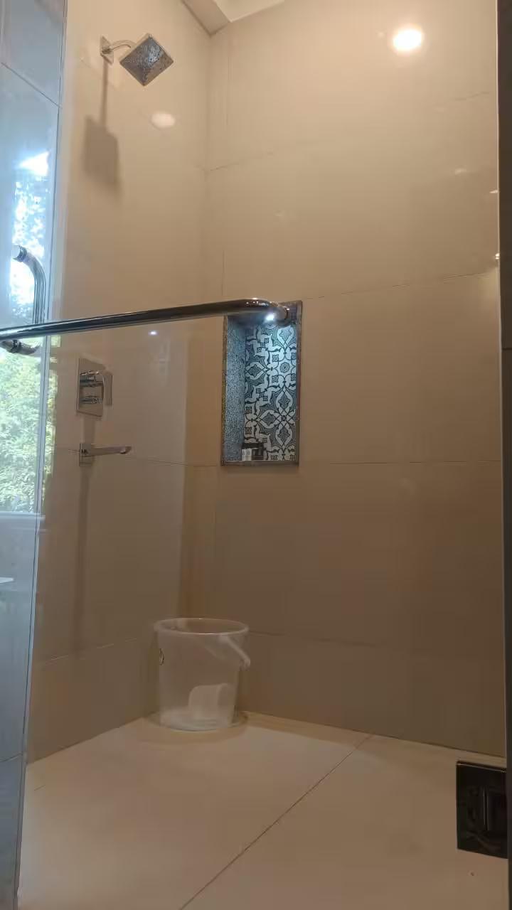 IvyBridge - Pool, Jacuzzi , Gym, Nature (NCR) x Solis Nature