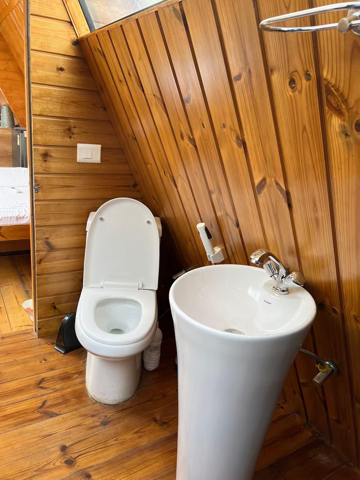 Private Luxury Cabin | The CubeA by INUKSUKH x Solis Nature