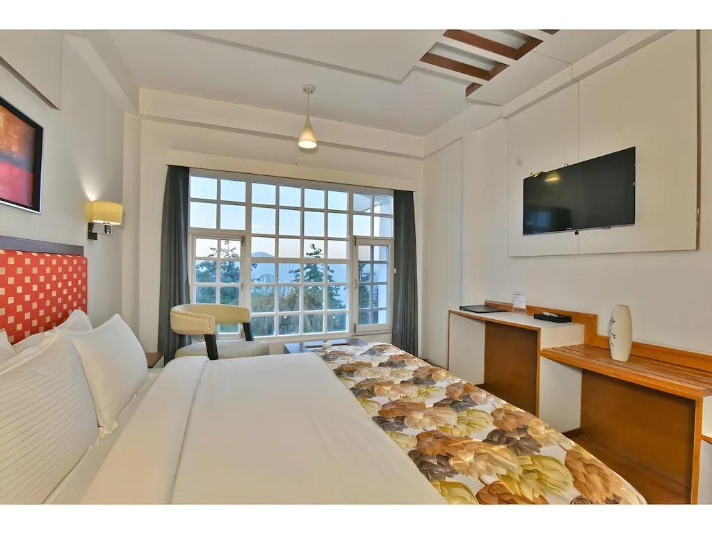 DLS Hill Crest x Solis Nature